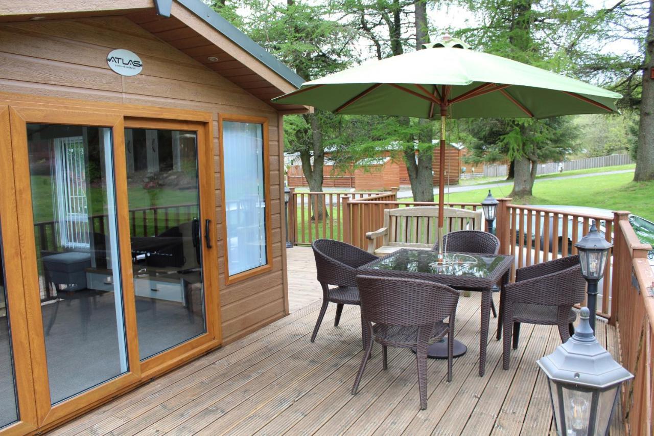 Glendevon Lazy Days Lodge מראה חיצוני תמונה