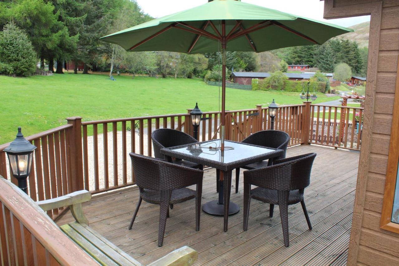 Glendevon Lazy Days Lodge מראה חיצוני תמונה